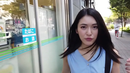 Gặp lại cô bạn Aya Shiomi tại ga tàu rồi đưa về khách sạn